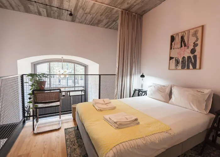 Flh Intendente Mezzanine With Interior Pateo *