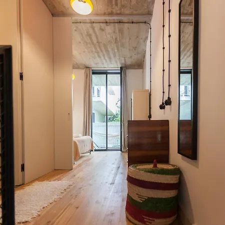 Flh Intendente Mezzanine With Interior Pateo Apartamento Lisboa