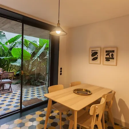 Flh Intendente Mezzanine With Interior Pateo דירה *