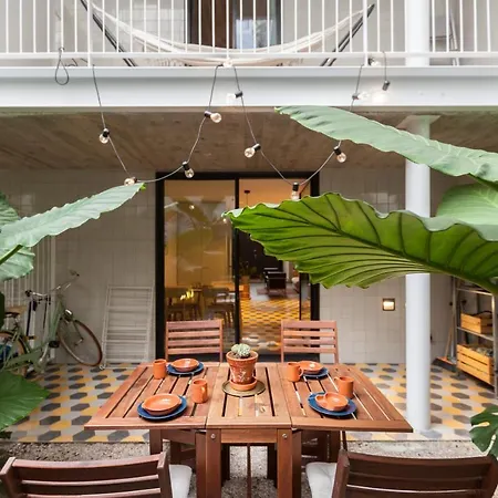 Flh Intendente Mezzanine With Interior Pateo דירה